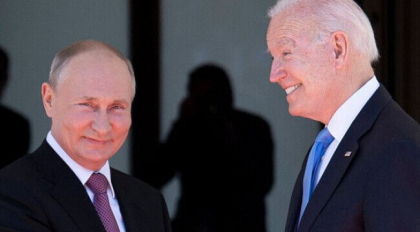 Joe Biden i-a oferit cadou lui Putin o pereche de ochelari de aviator si o sculptura din cristal Joe Biden i-a oferit cadou lui Putin o pereche de ochelari de aviator si o sculptura din cristal