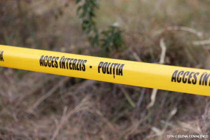 Un minor de 15 ani, gasit fara suflare intr-o gospodarie din Causeni. Politia: si-ar fi pus capat zilelor Un minor de 15 ani, gasit fara suflare intr-o gospodarie din Causeni. Politia: si-ar fi pus capat zilelor