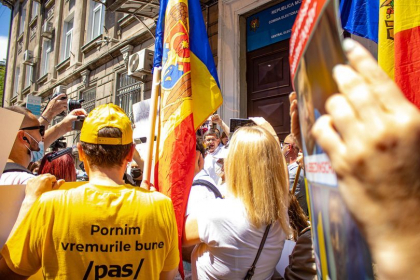 PAS despre decizia CEC de a deschide 150 de sectii de votare peste hotare:" A intors spatele cetatenilor" PAS despre decizia CEC de a deschide 150 de sectii de votare peste hotare:" A intors spatele cetatenilor"