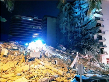 Un bloc de 12 etaje de langa Miami Beach s-a prabusit. Opt persoane, transportate la spital - FOTO/VIDEO Un bloc de 12 etaje de langa Miami Beach s-a prabusit. Opt persoane, transportate la spital - FOTO/VIDEO