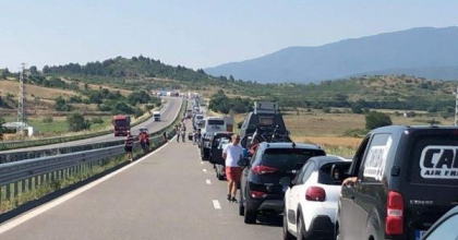 Coada de 10 km la intrarea in Grecia prin vama Makaza - VIDEO