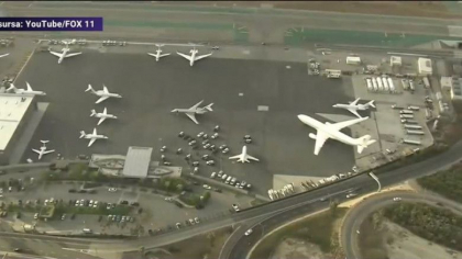 Un pasager a sarit din avionul aflat in miscare, care se pregatea de decolare - VIDEO