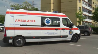 O fetita de un an si zece luni a fost gasita moarta in casa. Mama ei a incercat sa fuga O fetita de un an si zece luni a fost gasita moarta in casa. Mama ei a incercat sa fuga