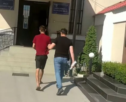 Un barbat dat in cautare nationala  - retinut la Balti, dupa ce a batut un minor si i-a furat telefonul. Ce risca faptasul