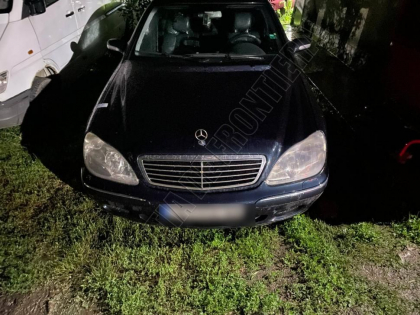Un moldovean, care si-a cumparat un Mercedes cu numere de inmatriculare bulgare, a ramas fara automobil. Motivul pentru care politistii de frontiera i-au luat masina Un moldovean, care si-a cumparat un Mercedes cu numere de inmatriculare bulgare, a ramas fara automobil. Motivul pentru care politistii de frontiera i-au luat masina