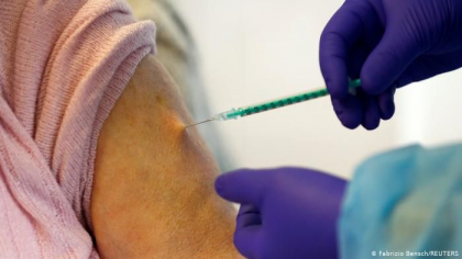 Persoanele vaccinate impotriva coronavirusului scapa de carantina la intrarea in Romania. Anuntul facut de Ambasada Romaniei la Chisinau Persoanele vaccinate impotriva coronavirusului scapa de carantina la intrarea in Romania. Anuntul facut de Ambasada Romaniei la Chisinau