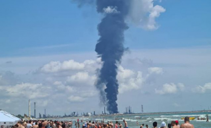 Ultima ora. O explozie puternica a avut loc la Petromidia Navodari - FOTO/ VIDEO Ultima ora. O explozie puternica a avut loc la Petromidia Navodari - FOTO/ VIDEO