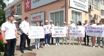 Membrii PACE au protestat in fata Ambasadei Federatiei Ruse, iar acum sunt la sediul PSRM - VIDEO