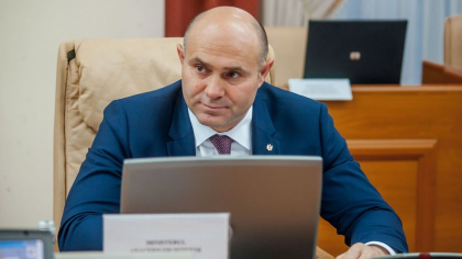 Cum comenteaza Pavel Voicu informatiile aparute in presa, precum ca s-ar fi implicat in campania electorala pentru a favoriza PSRM: "Este o facatura a mai multor mizerabili"