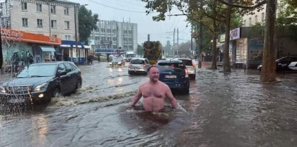 Haz de necaz! Vezi cele mai amuzante meme-uri dupa ploaia din Chisinau