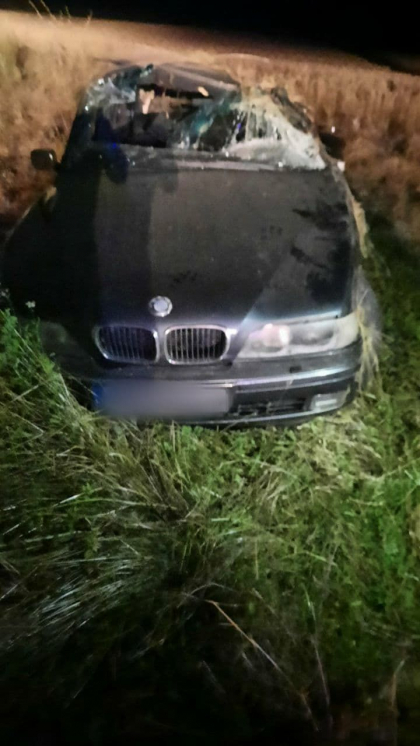 Un tanar a decedat, dupa ce "a zburat" cu BMW-ul de pe o sosea din Drochia. Doi pasageri - transportati la spital. Bolidul - distrus in totalitate - FOTO Un tanar a decedat, dupa ce "a zburat" cu BMW-ul de pe o sosea din Drochia. Doi pasageri - transportati la spital. Bolidul - distrus in totalitate - FOTO