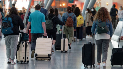 Un barbat a fost injunghiat pe aeroportul din Dusseldorf. Agresorul a reusit sa fuga Un barbat a fost injunghiat pe aeroportul din Dusseldorf. Agresorul a reusit sa fuga