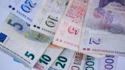Bulgaria trece la euro in 2024. Cat va mai circula leva in paralel cu moneda europeana Bulgaria trece la euro in 2024. Cat va mai circula leva in paralel cu moneda europeana