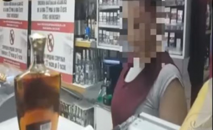 Sute de litri de alcool contrafacut, depistat la Balti si Glodeni. Ce pedeapsa risca agentii economici - FOTO Sute de litri de alcool contrafacut, depistat la Balti si Glodeni. Ce pedeapsa risca agentii economici - FOTO