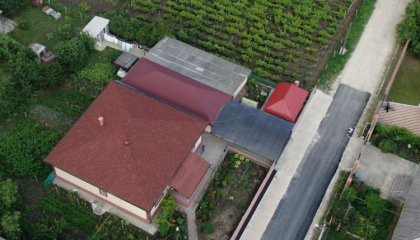 Presedintele PSRM din Floresti si-a tras drum pana in poarta. „Poftim, cine le interzice sa faca la fel?” - VIDEO Presedintele PSRM din Floresti si-a tras drum pana in poarta. „Poftim, cine le interzice sa faca la fel?” - VIDEO