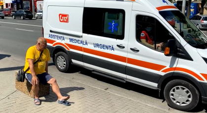 LIVE. AUR protesteaza in fata Procuraturii Generale. Ambulanta - la fata locului: un barbat a avut nevoie de ajutorul medicilor LIVE. AUR protesteaza in fata Procuraturii Generale. Ambulanta - la fata locului: un barbat a avut nevoie de ajutorul medicilor