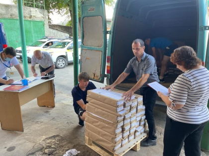 CEC anunta ca a inceput repartizarea buletinelor de vot catre consiliile electorale de circumscriptie electorala din tara - FOTO CEC anunta ca a inceput repartizarea buletinelor de vot catre consiliile electorale de circumscriptie electorala din tara - FOTO