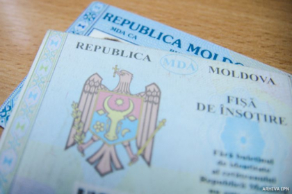 Atentie, moldoveni. Cetatenii cu drept de vot vor putea sa-si primeasca buletinele de identitate chiar in ziua alegerilor. Precizarile facute de ASP Atentie, moldoveni. Cetatenii cu drept de vot vor putea sa-si primeasca buletinele de identitate chiar in ziua alegerilor. Precizarile facute de ASP