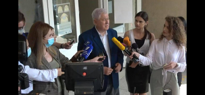 Presedintele PCRM, Vladimir Voronin, voteaza: „In ultimii 12 ani de zile guvernele care s-au format si-au facut interesele personale” - FOTO/VIDEO Presedintele PCRM, Vladimir Voronin, voteaza: „In ultimii 12 ani de zile guvernele care s-au format si-au facut interesele personale” - FOTO/VIDEO