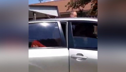 De la sectia de vot – la „kuliok”. Socialistii ar corupe alegatorii din Drochia - VIDEO De la sectia de vot – la „kuliok”. Socialistii ar corupe alegatorii din Drochia - VIDEO