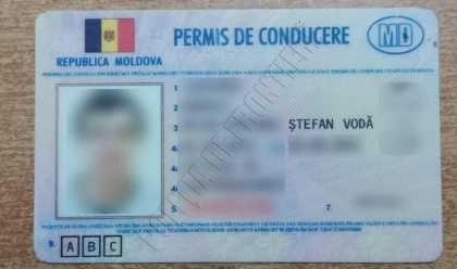 Un moldovean - cercetat, dupa ce si-a procurat permisul de conducere fara a se inscrie la scoala auto - FOTO Un moldovean - cercetat, dupa ce si-a procurat permisul de conducere fara a se inscrie la scoala auto - FOTO