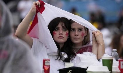 La Londra infrangerea nationalei Angliei a declansat o adevarata nebunie La Londra infrangerea nationalei Angliei a declansat o adevarata nebunie