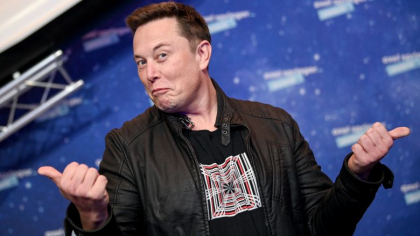 Cum se apara Elon Musk in fata instantei, acuzat ca si-a incalcat indatoririle la Tesla: „Cred ca sunt destul de amuzant”