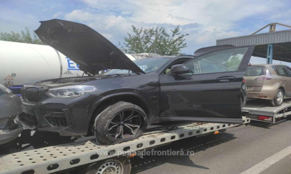 Un BMW de aproape un milion de lei, furat din Belgia, gasit pe o platforma auto in vama Albita. Automobilul era adus de un moldovean care a fost retinut de oamenii legii - FOTO Un BMW de aproape un milion de lei, furat din Belgia, gasit pe o platforma auto in vama Albita. Automobilul era adus de un moldovean care a fost retinut de oamenii legii - FOTO