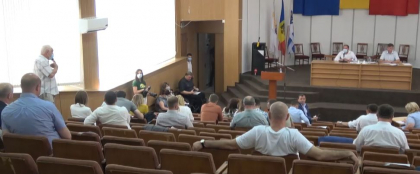 Scandal la Sedinta CMC. Consilierii nu pot decide cine va prezenta sedinta de astazi. Burgudji Serghei catre Andrei Nastase: „In comparatie cu platforma DA, partidul SOR a intrat in Parlament. Linistiti-va” - VIDEO 