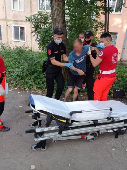 Un barbat din Balti, gasit in stare inconstienta de carabinieri - FOTO Un barbat din Balti, gasit in stare inconstienta de carabinieri - FOTO