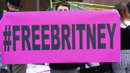 Un barbat care voia sa faca bani de pe urma cazului Britney Spears a ramas cu 10.000 de tricouri, dupa ce i-a imprimat numele gresit - FOTO Un barbat care voia sa faca bani de pe urma cazului Britney Spears a ramas cu 10.000 de tricouri, dupa ce i-a imprimat numele gresit - FOTO
