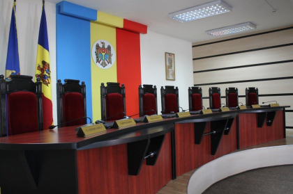 CEC a examinat rapoartele privind finantarea campaniei electorale pentru alegerile parlamentare. Doua formatiuni au fost avertizate CEC a examinat rapoartele privind finantarea campaniei electorale pentru alegerile parlamentare. Doua formatiuni au fost avertizate