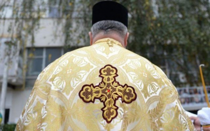 Barbatul gasit mort in propriul apartament din capitala era preot: a fost injunghiat cu cutitul. Vezi cine l-a ucis Barbatul gasit mort in propriul apartament din capitala era preot: a fost injunghiat cu cutitul. Vezi cine l-a ucis