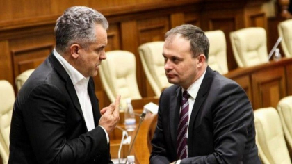 Candu, intrebat cand a discutat ultima data cu nasul sau de cununie Plahotniuc: „Au fost ultimele noastre mesaje” Candu, intrebat cand a discutat ultima data cu nasul sau de cununie Plahotniuc: „Au fost ultimele noastre mesaje”