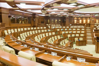 In conditiile pandemiei, guvernarea nu are prea mult timp la dispozitie pentru negocieri, iar pana la sfarsitul lunii ar trebui sa fie investit un nou Guvern
In conditiile pandemiei, guvernarea nu are prea mult timp la dispozitie pentru negocieri, iar pana la sfarsitul lunii ar trebui sa fie investit un nou Guvern