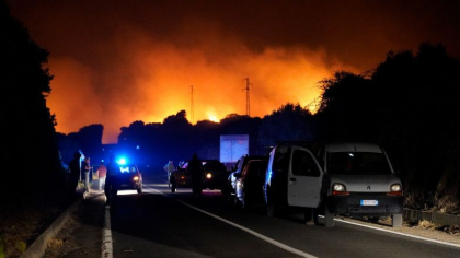 Incendiile puternice in Sardinia nu pot fi tinute sub control. Italia cere ajutorul tarilor vecine Incendiile puternice in Sardinia nu pot fi tinute sub control. Italia cere ajutorul tarilor vecine