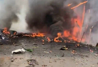 Tragedie in SUA. Trei persoane au murit dupa ce un avion s-a prabusit in apropierea unui teren de golf Tragedie in SUA. Trei persoane au murit dupa ce un avion s-a prabusit in apropierea unui teren de golf