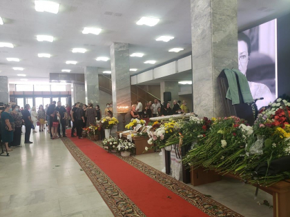  Sotia lui Nicolae Botgros, Lidia Bejenaru-Botgros - petrecuta pe ultimul drum - FOTO/VIDEO