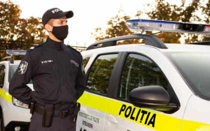 Un copil de un an a avut nevoie de ingrijiri medicale, dupa ce masina in care se afla a lovit un BMW, la Orhei. Ce spune politia Un copil de un an a avut nevoie de ingrijiri medicale, dupa ce masina in care se afla a lovit un BMW, la Orhei. Ce spune politia