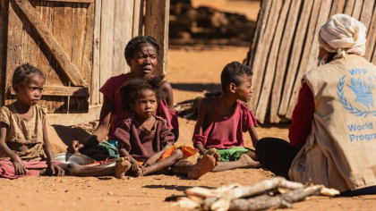 Foametea din Madagascar este prima din istoria moderna care este cauzata doar de incalzirea globala. De ce va fi afectata si Europa Foametea din Madagascar este prima din istoria moderna care este cauzata doar de incalzirea globala. De ce va fi afectata si Europa