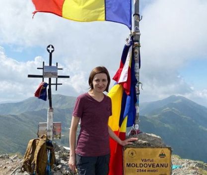 Mihai Ghimpu o ataca dur pe Maia Sandu, dupa ce a urcat pe Varful Moldoveanu: „Il imita pe Putin!” Mihai Ghimpu o ataca dur pe Maia Sandu, dupa ce a urcat pe Varful Moldoveanu: „Il imita pe Putin!”