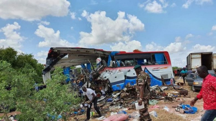 Cel putin 40 de morti si 33 de raniti intr-un accident rutier in Mali
