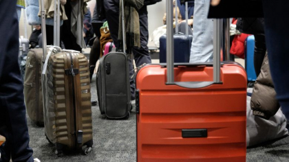 Cum au ramas toti pasagerii unui avion fara bagaje. Acestea au fost trimise la Chisinau Cum au ramas toti pasagerii unui avion fara bagaje. Acestea au fost trimise la Chisinau