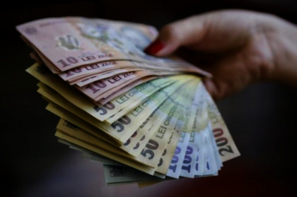 Curs valutar BNM pentru 5 august. Cat costa astazi un euro si un dolar - FOTO
Curs valutar BNM pentru 5 august. Cat costa astazi un euro si un dolar - FOTO