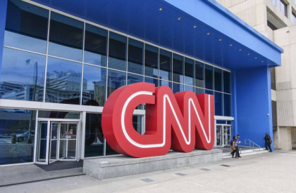 CNN a concediat trei angajati care au venit la munca nevaccinati