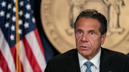 Prima plangere depusa impotriva guvernatorului de New York, Andrew Cuomo, dupa acuzatiile de hartuire sexuala Prima plangere depusa impotriva guvernatorului de New York, Andrew Cuomo, dupa acuzatiile de hartuire sexuala