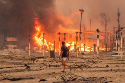 Sicilia declara stare de urgenta pentru 6 luni din cauza incendiilor de vegetatie - VIDEO Sicilia declara stare de urgenta pentru 6 luni din cauza incendiilor de vegetatie - VIDEO