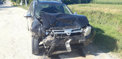 Accident grav la Hancesti. O tinara de 26 ani si un copil de 3 luni au fost transportati la spital, dupa ce masina in care se aflau s-a lovit puternic de un alt automobil - FOTO Accident grav la Hancesti. O tinara de 26 ani si un copil de 3 luni au fost transportati la spital, dupa ce masina in care se aflau s-a lovit puternic de un alt automobil - FOTO