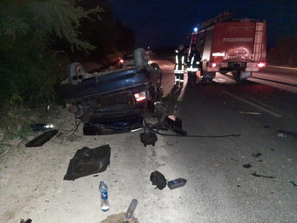 Un barbat a ajuns la spital, dupa ce a pierdut controlul masinii pe care o conducea si s-a izbit intr-un copac, la Straseni - FOTO Un barbat a ajuns la spital, dupa ce a pierdut controlul masinii pe care o conducea si s-a izbit intr-un copac, la Straseni - FOTO