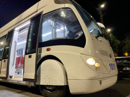 Chisinaul va avea troleibuze moderne. O unitate de transport de acest model a fost surprinsa pe o strada din capitala in timp ce era testat - FOTO/VIDEO